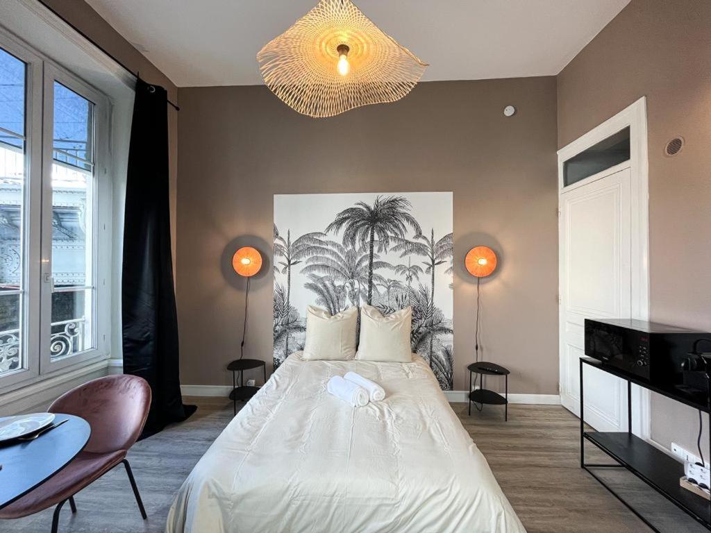 Suite Petraa Lyon Exterior photo